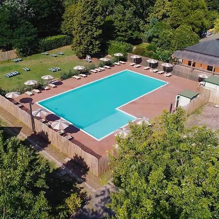 Kompleks wypoczynkowy Club Del Sole Easy Village 3*