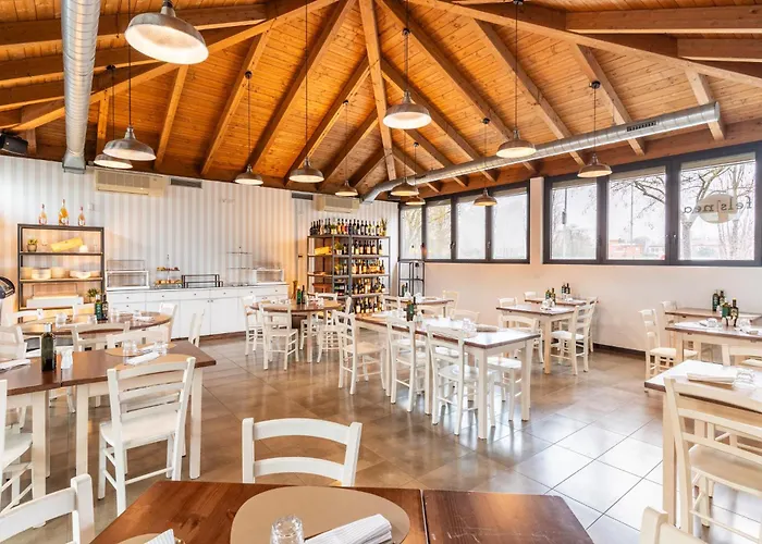 Kompleks wypoczynkowy Club Del Sole Easy Village 3*