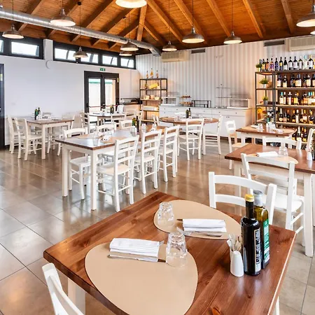 פארק נופש Club Del Sole Easy Village 3*